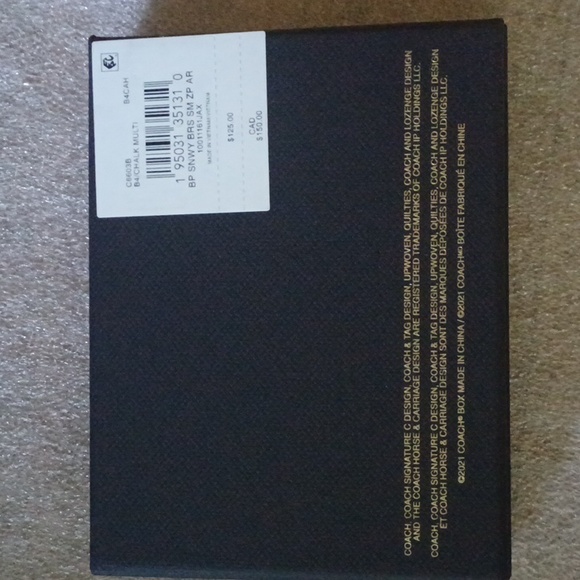 SOLD - COACH Boxed Small Zip Around Wallet With Snowy Bears Print - Picture 6 of 8